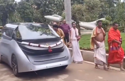 ಬೆಂಗಳೂರಿನಲ್ಲಿ ಚಾಲಕರಹಿತ ಕಾರಿನ ಅನಾವರಣ : ಆರ್.ವಿ.ಕಾಲೇಜು ಕ್ಯಾಂಪಸ್‌ ನಲ್ಲಿ ಚಲಿಸಿದ ಕಾರು 