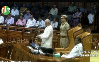 ಕೇರಳ ವಿಧಾನಸಭೆಯಲ್ಲಿ ವಂದೇ ಮಾತರಂ ಗೀತೆಯನ್ನು ಸಂಪೂರ್ಣವಾಗಿ ಹಾಡದ ಕಾರಣ ಗದ್ದಲ 